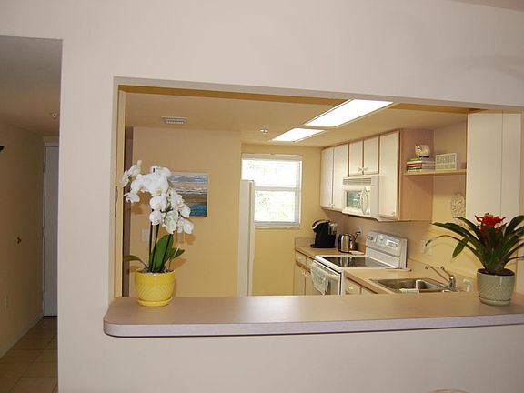 5th image of 711 N Halifax Ave APT 306