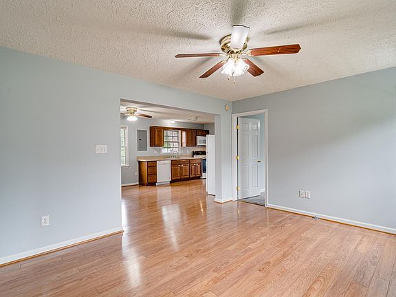 4th image of 723 Parkview Dr