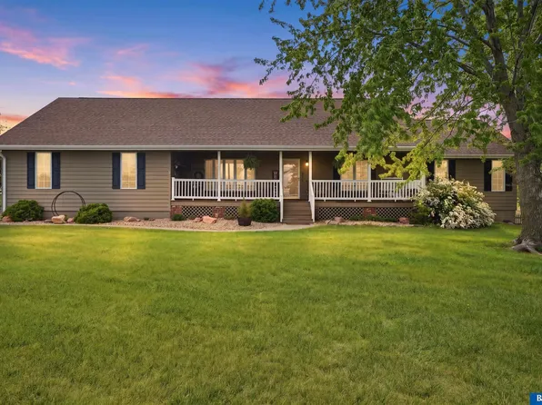 6830 SW 9th St, Lincoln, NE 68523