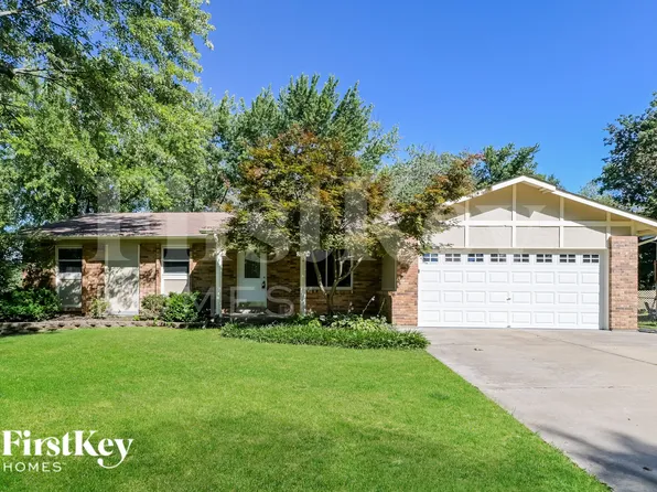 382 Beaver Lake Dr, Saint Charles, MO 63303