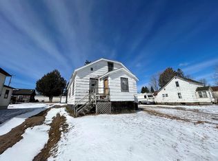 812 Harding Ave, Iron River, MI 49935