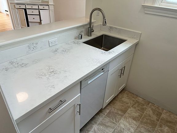 5th image of 1420 Taylor St APT 10