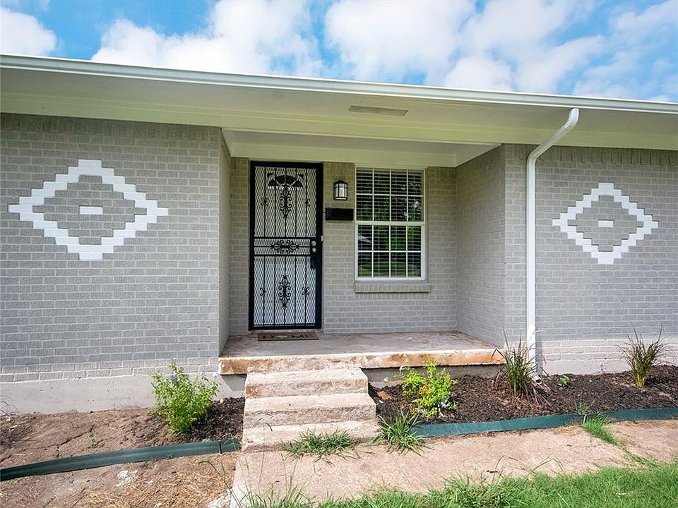 1st image of 2029 Riverway Dr
