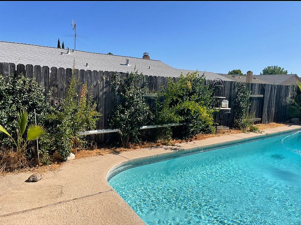 1st image of 9801 Crimsonwood Way