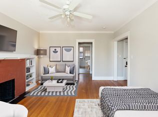 1576 Oak, Evanston, IL 60201