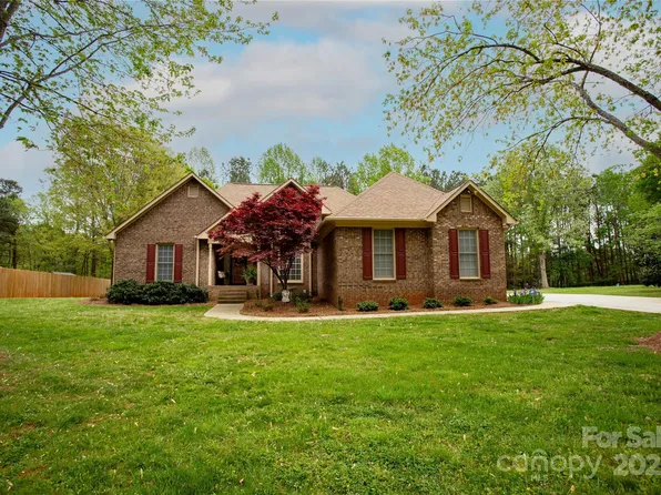 115 Stumpy Creek Rd, Mooresville, NC 28117