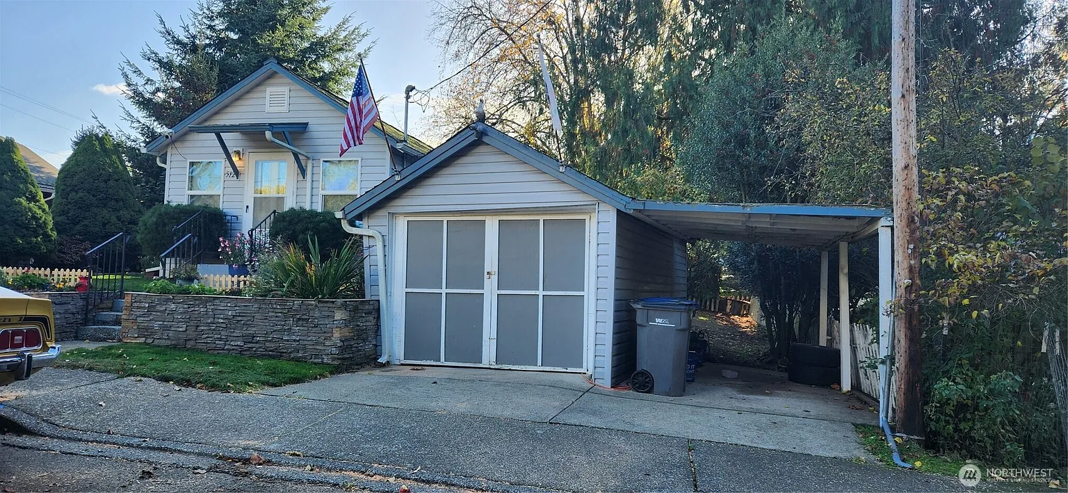512 Sroufe Street photo 1