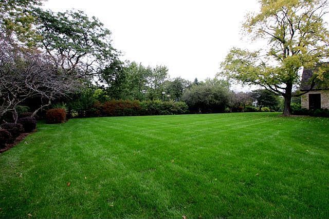 FABULOUS YARD VIEWS!