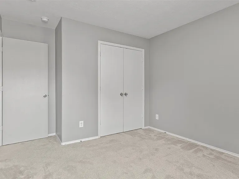 6 Thicket Grove Pl — Photo 27