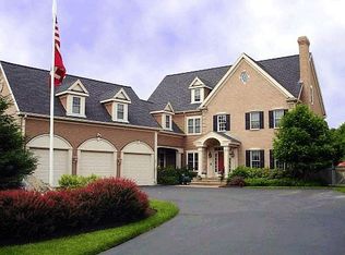 2 Schipper Farm Ln, Southborough, MA 01772