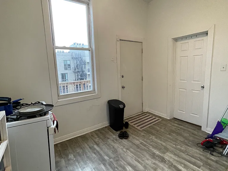 1450 W Chicago Ave #3 — Photo 12