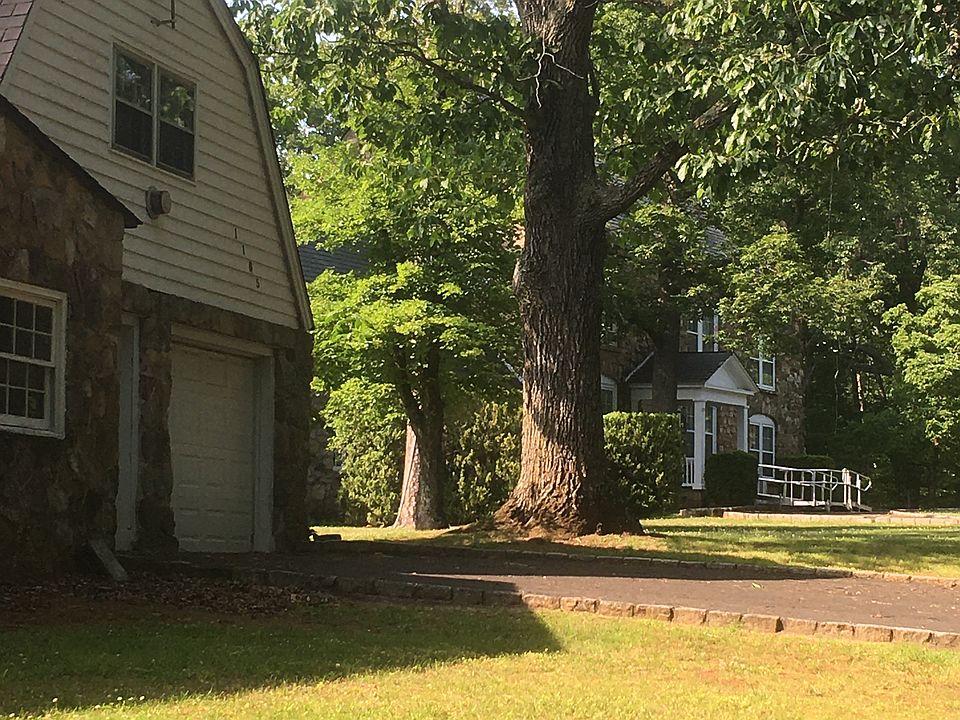 exterior garage apartment