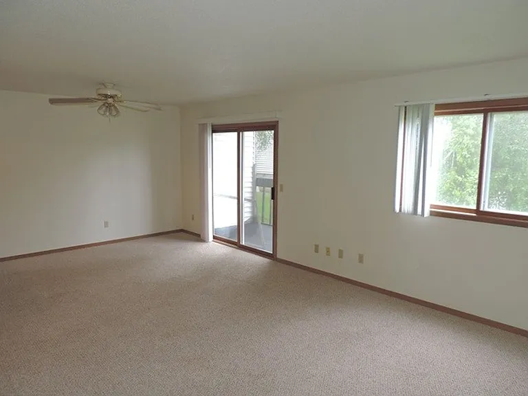 719 Westwinds Dr #2 — Photo 7