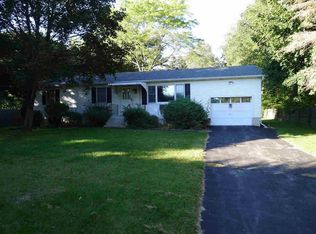 5 Moul Dr, Red Hook, NY 12571