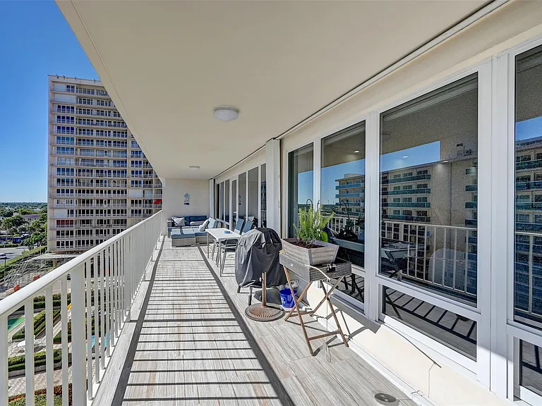 4100 Galt Ocean Dr #610 — Photo 22
