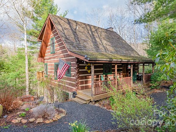2nd image of 332 Christmas Mountain Ln
