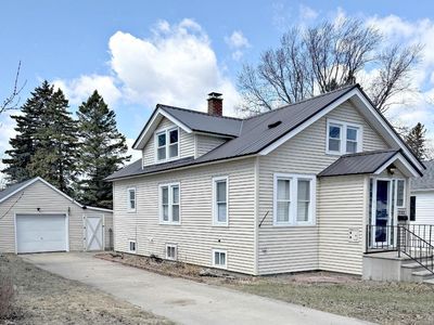 1905 16TH STREET, Menominee, MI, 49858