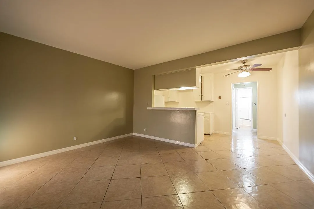 1 bed, 580 sqft, $2,000 — Photo 3