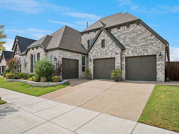 2nd image of 1737 Clem Castle Dr