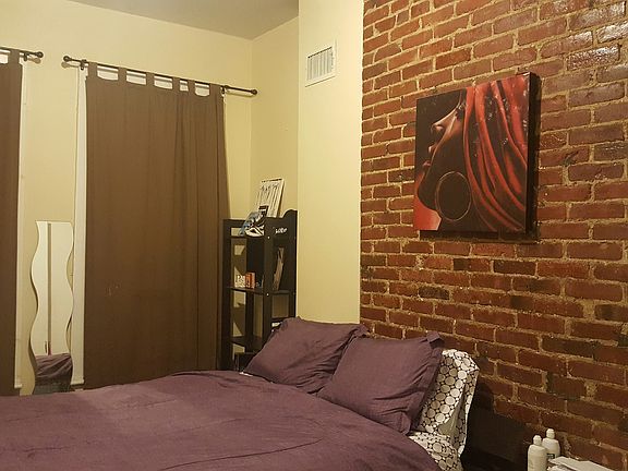 5th image of 160 Pulaski St #1