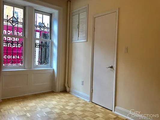 Rented by City Connections Realty | media 7