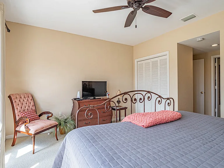 5075 Harmony Cir #302 — Photo 11