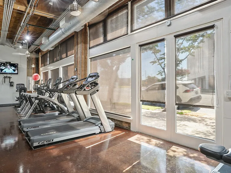 Deep Ellum Lofts — Photo 12