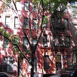 Rented by R New York