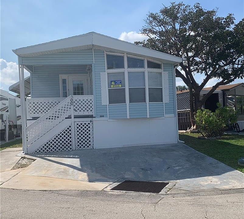 1st image of 300 Nettles Blvd