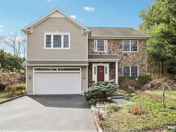 191 Hillside Ave, Wyckoff, NJ 07481