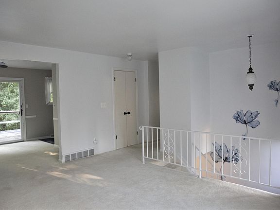 3rd image of 5968 Bagdad Dr