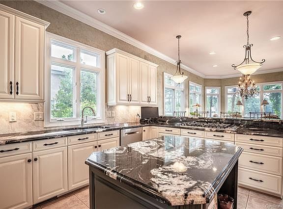 4th image of 112 Hadley Harbor Ct