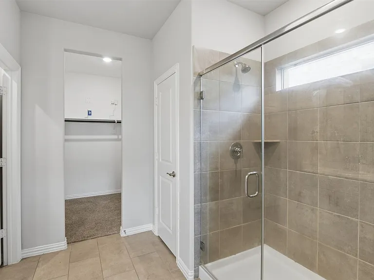 2275 Cliff Springs Dr — Photo 17