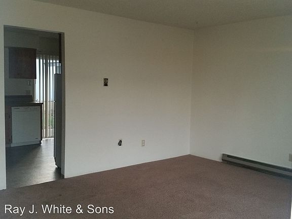 2nd image of 616 Bryden Dr APT C
