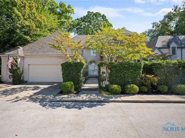 25 Exmoor Dr, Toledo, OH 43615