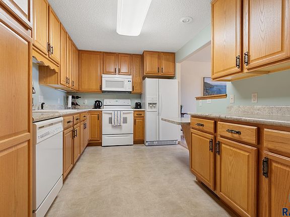 2nd image of 3710 E Peony Pl APT 208