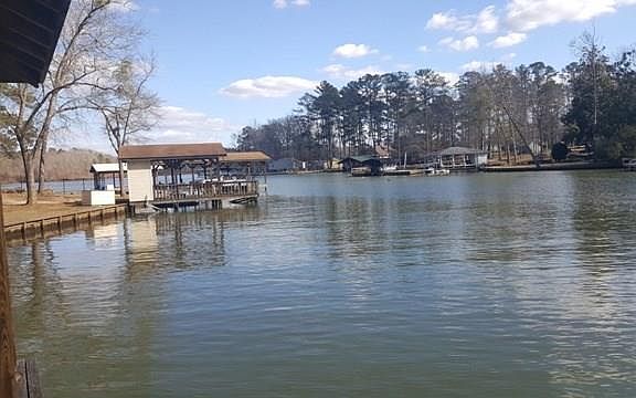 3rd image of 119 Crooked Creek Ln