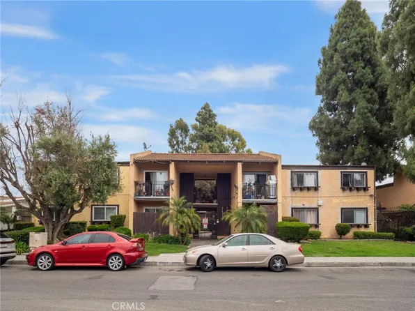 21522 Belshire Ave APT 15, Hawaiian Gardens, CA 90716