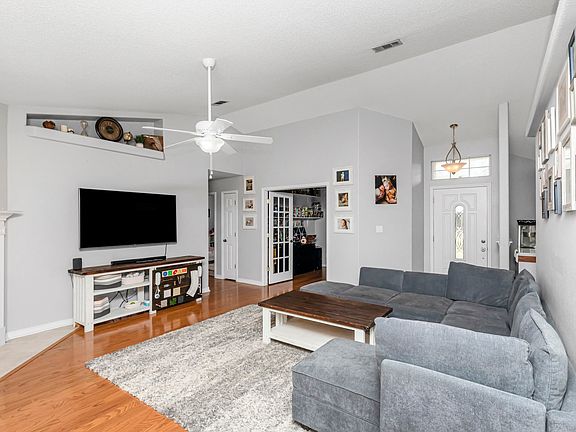 5th image of 7959 Lola Cir