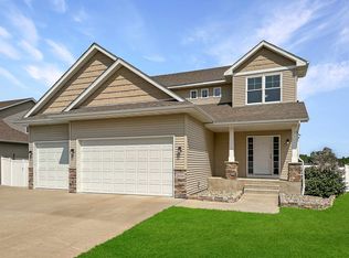 2600 17th St NW, Minot, ND 58703