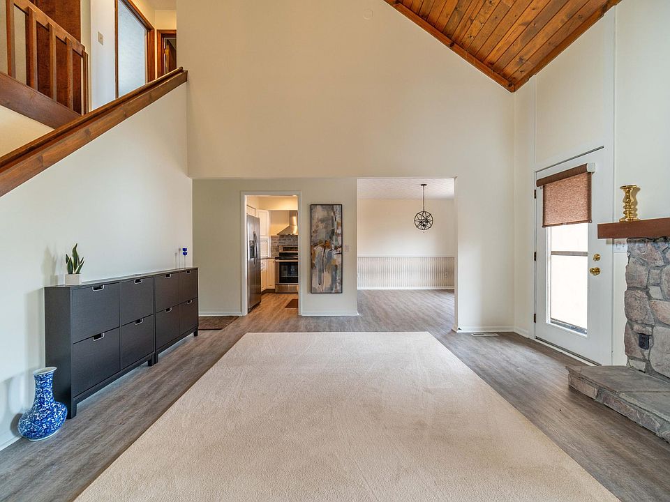 Vaulted Great Room