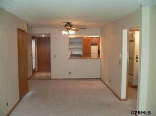 134 N 36th St APT 3, Omaha, NE 68131