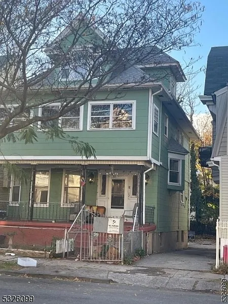 29 N 17th St photo 1