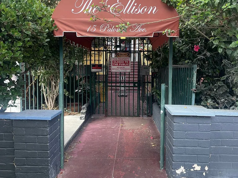 15 Paloma Ave — Photo 7