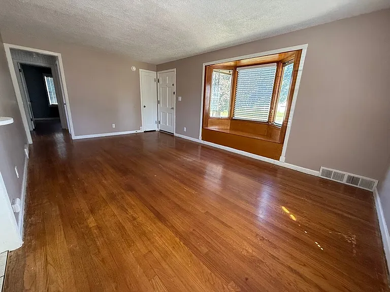 3703 W Rockwell Ave — Photo 12