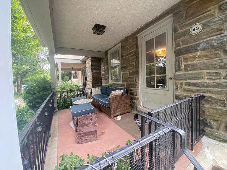 43 Woodale Ave — Photo 3