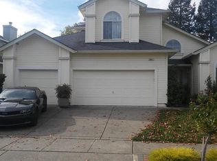 2041 Peterson Ln, Santa Rosa, CA 95403