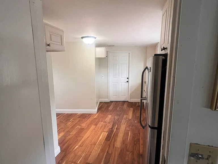 711 E Northridge Ave — Photo 32