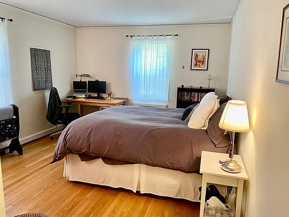 4th image of 7 Chateaux Cir APT 7Y