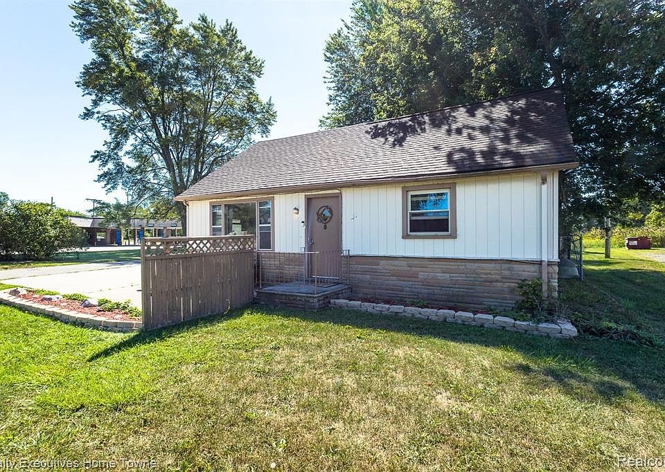 4529 Lapeer Rd, Kimball, MI 48074 Zillow